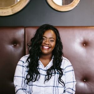 Meet your Posher, Becca